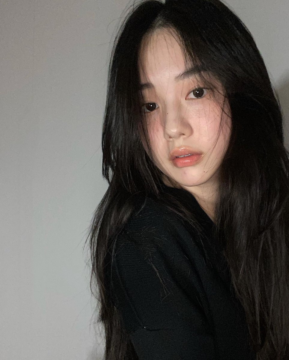 BeverleyReqqiz's tweet photo. Accepting that some internal narratives remain permanently unfinished is a bit exhausting, don't you find that tension defines us 🌙 https://t.co/jpdANuVm4K