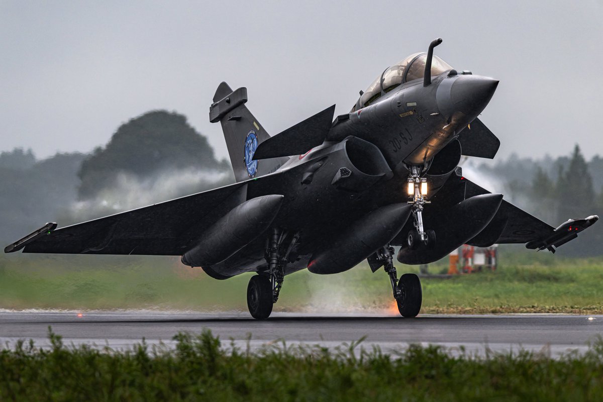 urunori302's tweet photo. Rafale West Runway Landing

 #百里基地 
 #RJAH 
 #PEGASE26 
 #フランス航空宇宙軍 https://t.co/N9BPBzuwMj