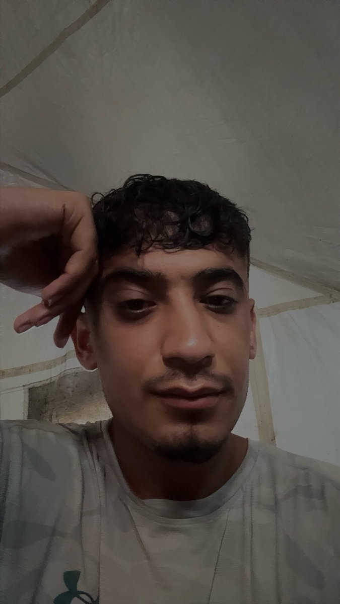 mahmoouddj's tweet photo. I’m tired of asking, tired of waiting, and tired of pretending I’m not scared.💔💔
But I still wake up and try again, because my family is counting on me. I just hope someone sees us before I have nothing left to give. 🙏💔

https://t.co/blerfsFCSh https://t.co/7U2M56vYcO