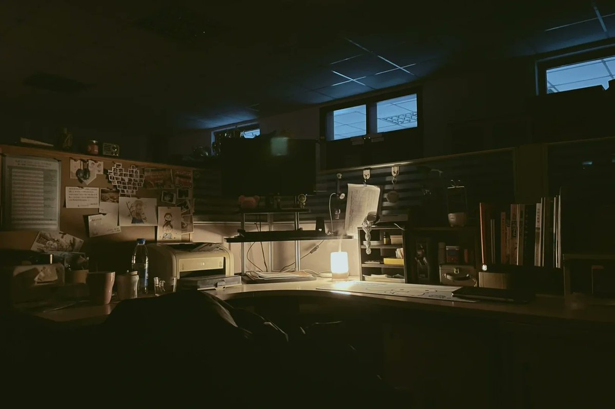 ottee987371's tweet photo. Just wrapped up another late night at the office—spreadsheets don’t finish themselves, coffee’s my new best friend, and tomorrow’s to-do list’s already waiting. ， https://t.co/TWt9YFc3lX