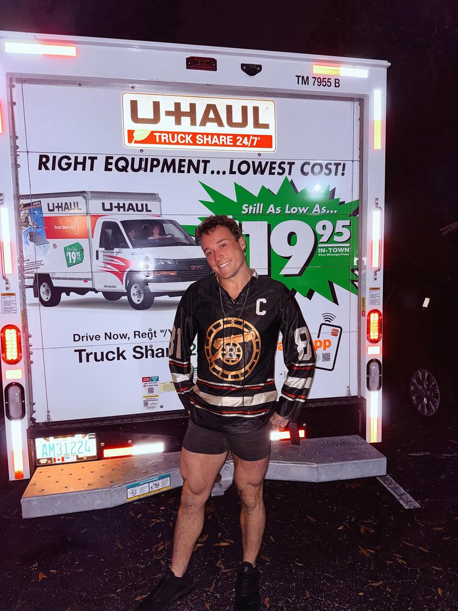 codylanpherwohc's tweet photo. may 11th, 2023-january 5th, 2026
•••••
Today marks the end of my Florida chapter!
It’s still kind of wild that you can box up an entire life you’ve made and put it up in a truck and… move forward.

This chapter taught me a lot about myself — what I w... https://t.co/owApWXcviw
