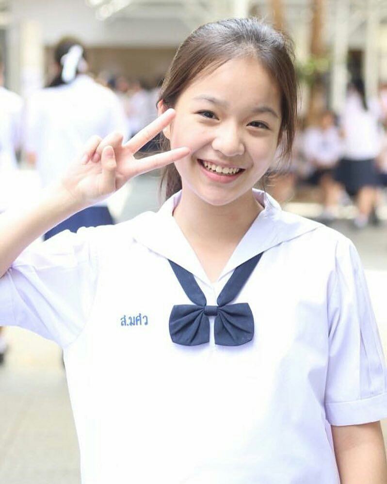 DeberaGilbar's tweet photo. 偽りの明るさを維持す��労力は、案外馬鹿にならないね。みんなは無理に笑うこと、ある？ https://t.co/PPj6euxQ3P