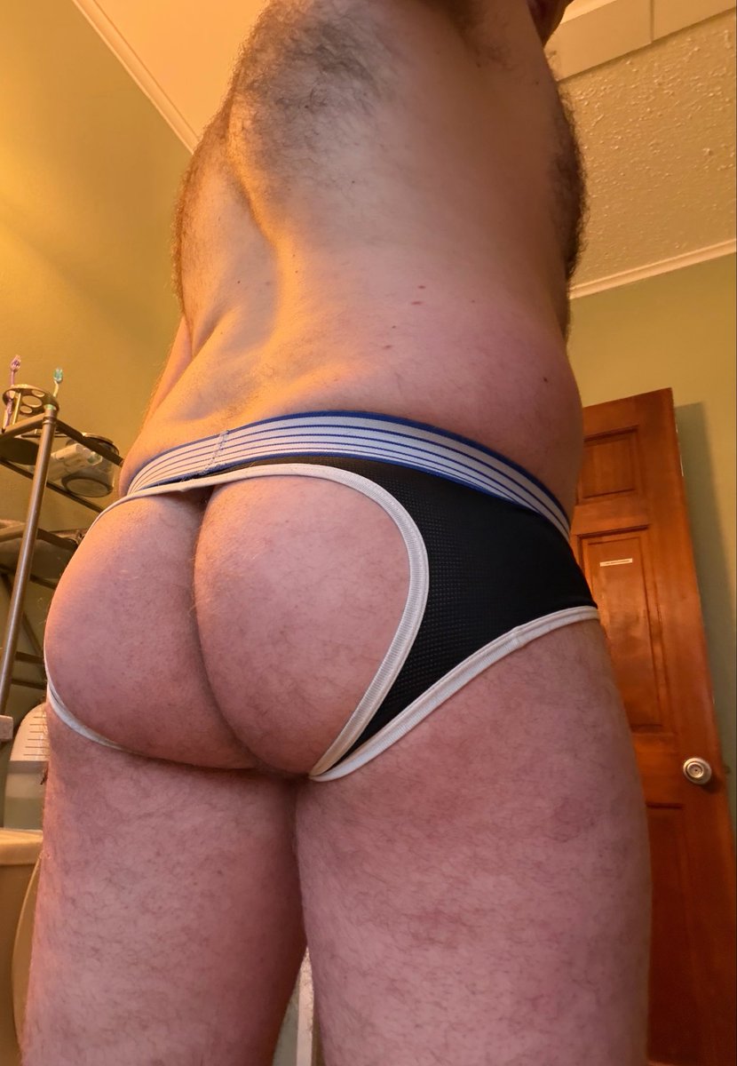displayname2120's tweet photo. I’m really starting to feel comfortable in my own body. https://t.co/XarCHlbyzA
