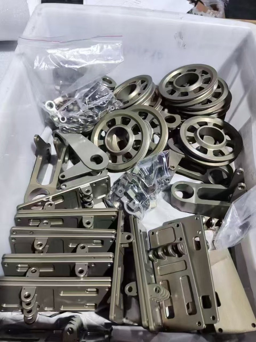 CloverYaog's tweet photo. Today’s workshop moment ���

Some CNC parts fit in your hand.
Some need both hands. 😄

Always nice to see a drawing turn into something real.

#CNCMachining #CustomMachining #CNCParts #Manufacturing https://t.co/GlZl1NBZyi