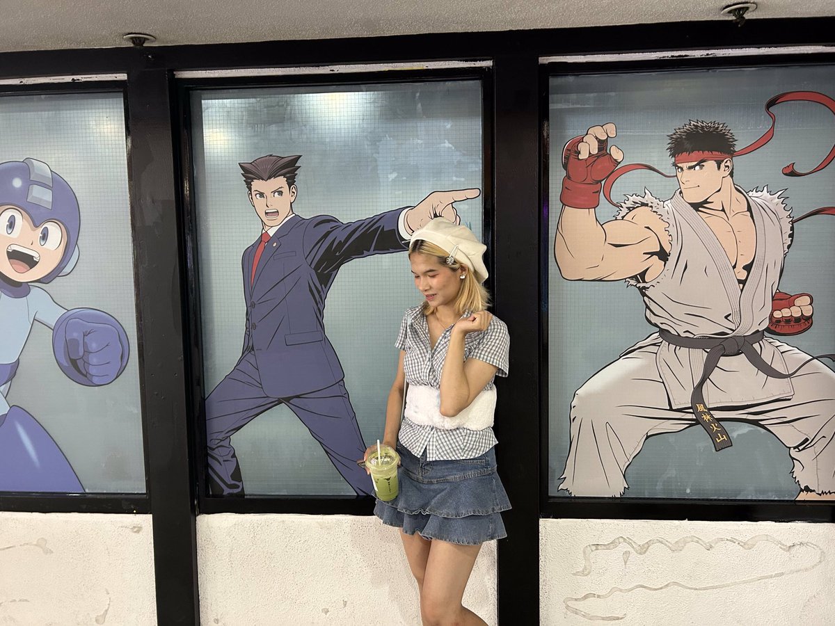 spitfireheist's tweet photo. saw my man outside of the capcom store while they were setting stuff up ahaha except my lesbian boyfriend was there visiting from out of town so we became a throuple #aceattorney https://t.co/XnjuKcEu2W