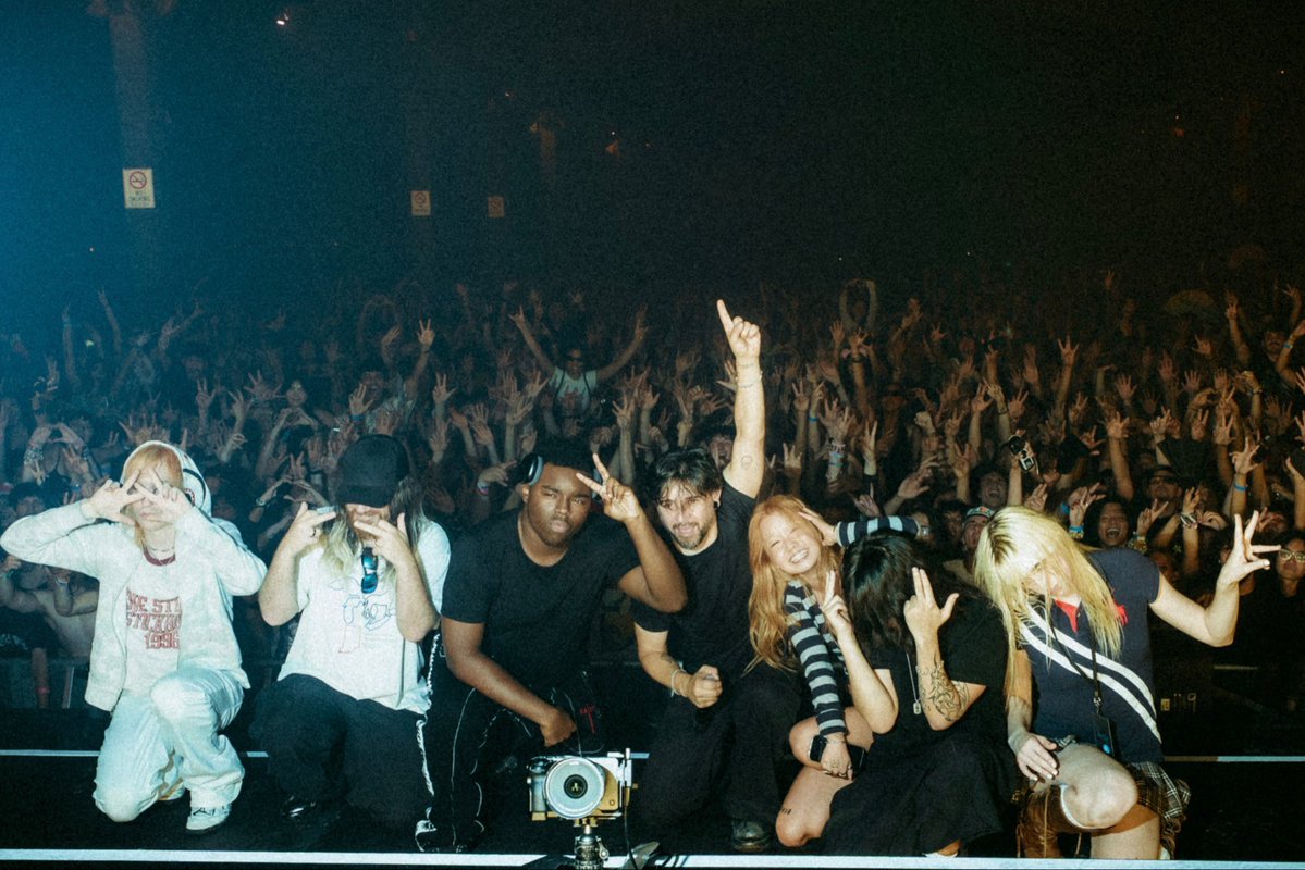PopBase's tweet photo. Skrillex, Slayr, Tiffany Day, Dylan Brady, Knock2 and Frost Children stun in new photo from sold-out Chicago show. https://t.co/RLf4WZ9rzM
