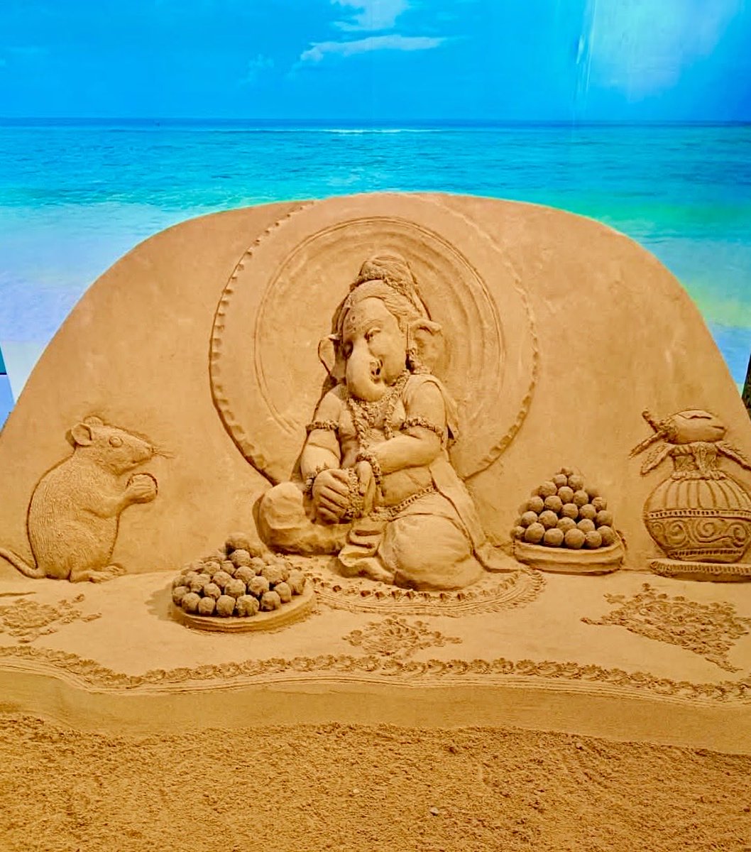 sudarsansand's tweet photo. Jai Shree Ganesh 🙏
#GanpatiBappaMorya 🙏 https://t.co/Y4tAp0oYQq