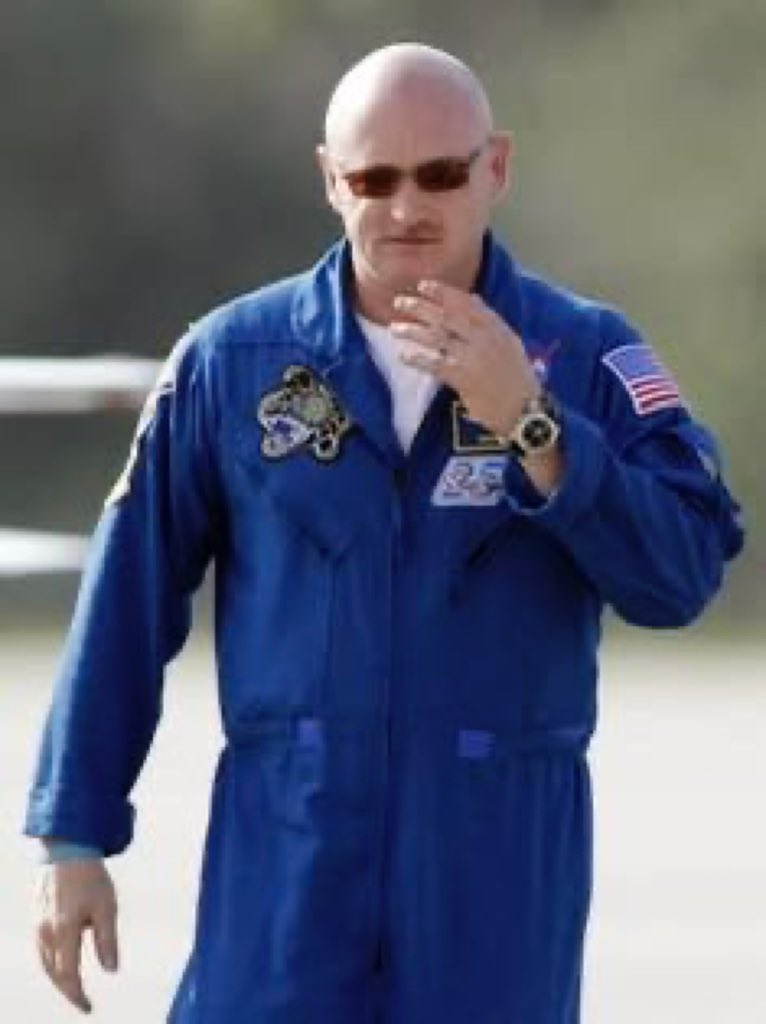 ERXMchat's tweet photo. "If Mark Kelly runs for president in 2028,
would you vote for him?

Yes or No https://t.co/VXF0zrb5di