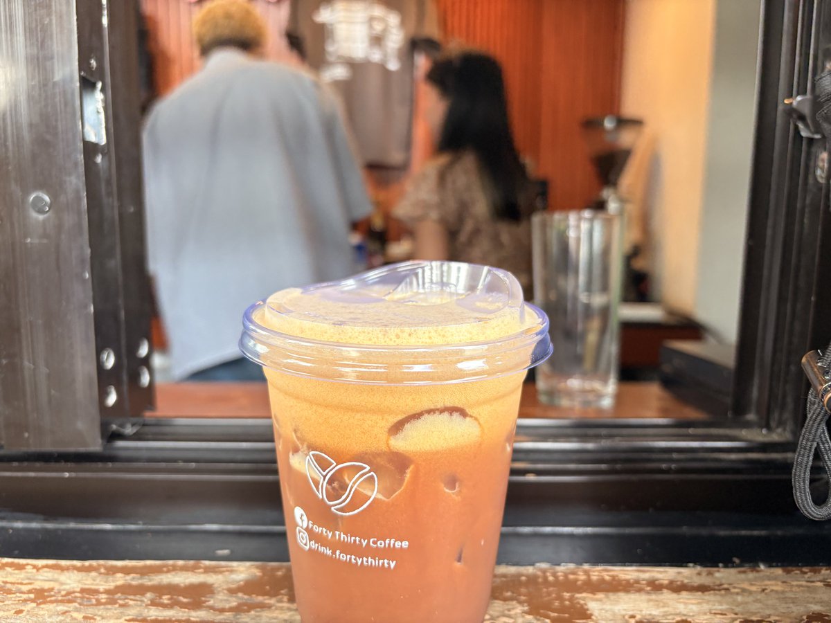 fourshotbarista's tweet photo. I feel weird today https://t.co/uO8ZJInWUT