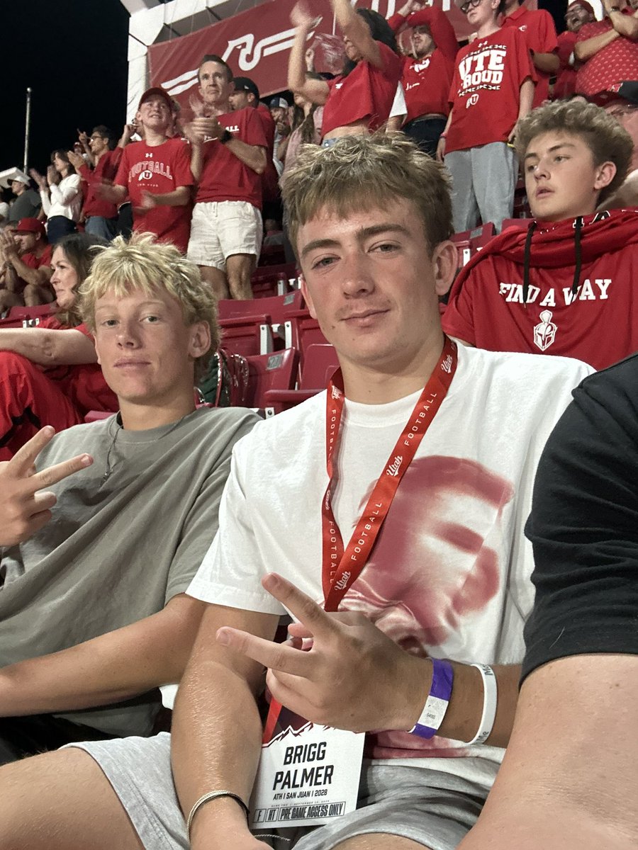 Brigg_Palmer's tweet photo. Had a great time @Utah_Football vs @RazorbackFB thank you @HaydenWisner for the amazing opportunity https://t.co/iVACFYGPL5