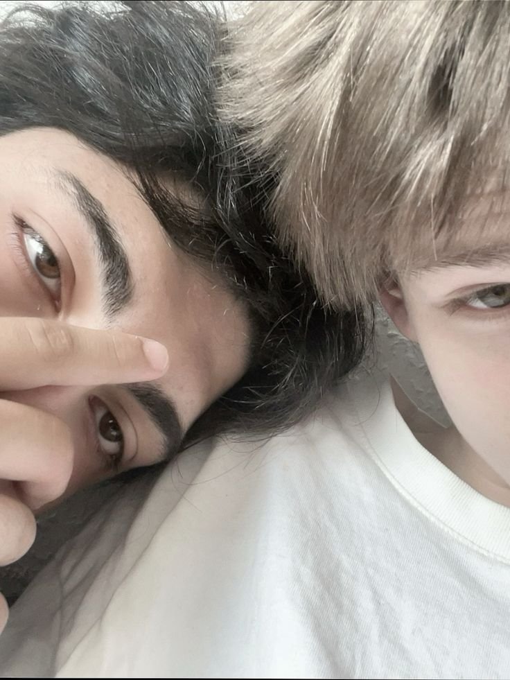 Bokutoo850's tweet photo. Eu e o akaashi :p @keikaashig  🩶🤍🦉🦢 https://t.co/G2fTNp1o2B