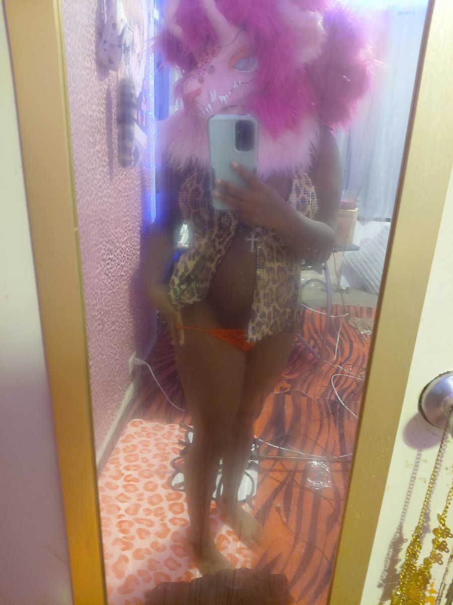 vala_200's tweet photo. About me!!!
I'm vala
I'm 18 2007 Oct 22 ˃͈◡˂͈
I'm a furry seller 
I love being spoiled and talking to new people I only take cash app and PayPal
#murrsuit #yiff #furrynsfw https://t.co/W3qypv4qwJ