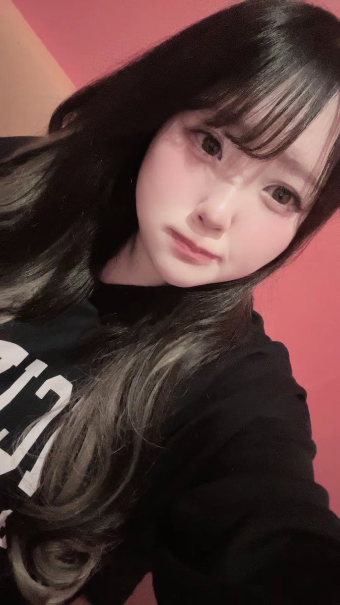 ritm6412's tweet photo. こんとき結構顔丸いな🤣🤣🤣
黒髪飽きたら、
アッシュのエクまたつけようかな〜
違う色がいいかな〜

#ぽっちゃり女子と繋がりたい
#ぽっちゃり女子と仲良くなりたい
#ぽっちゃり女子
#ぽっちゃり好きと繋がりたい https://t.co/92f6qU9Za7