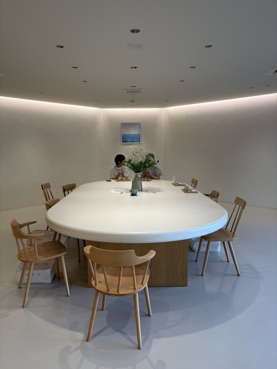 aolobster's tweet photo. 品川にもある丸八製茶場の本店
お茶の良い香りに包まれて本当に落ち着く。内装も素敵🍵

美味しいお茶をあまり飲む機会がないから、ほうじ茶飲み比べは感動だった https://t.co/iXevTKuntY