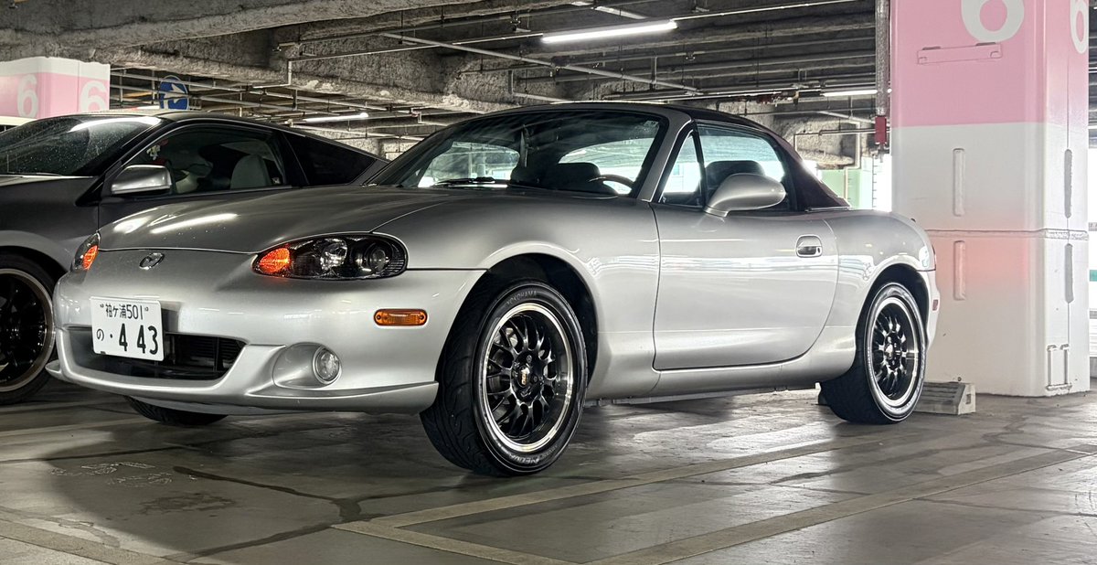 siro_bm_nb's tweet photo. 【ご報告】
この度MX-5納車しました！
憧れの左ハンドルNBロードスターです！
とりあえず今までのロードスターでやりたかったことこの車でやっていきます！ https://t.co/eloMfCykNZ
