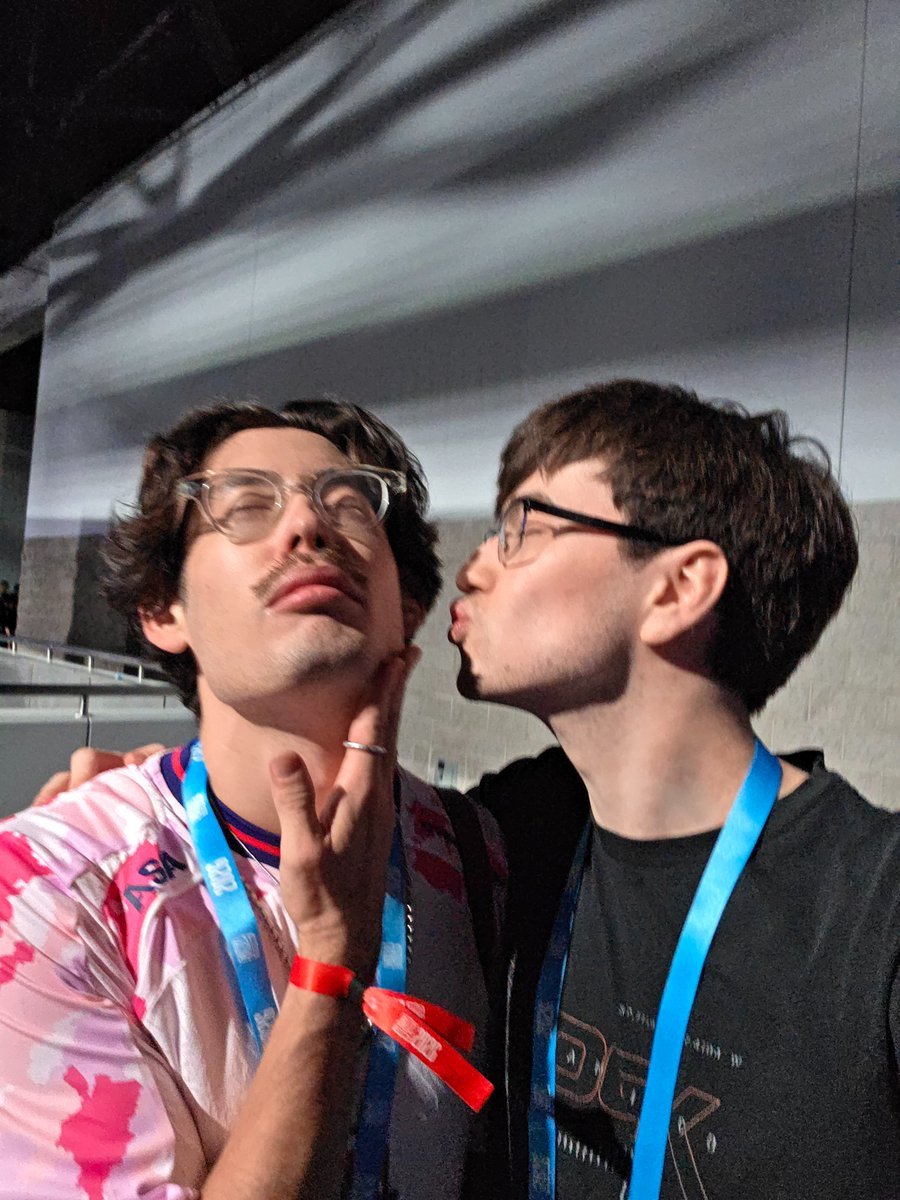 supertf's tweet photo. Blizzcon was so freaking awesome and amazing and fun!!! I barely took any pictures though oops if anyone has any pictures please post them!!! https://t.co/hEreaVORam