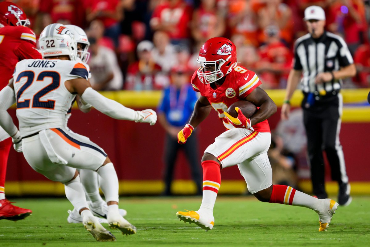 PFF's tweet photo. Rushing Yards Leaders through NFL Week 1

Kenneth Walker III           173
Jahmyr Gibbs                    156
Derrick Henry                    144
D'Andre Swift                    124
Ashton Jeanty                   102
Breece Hall                         102 https://t.co/f744opIDdV