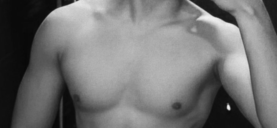 fvckmyday's tweet photo. Muscle hyper here. Fun? Dm me ! #gaybandung https://t.co/PwEHfHYF78