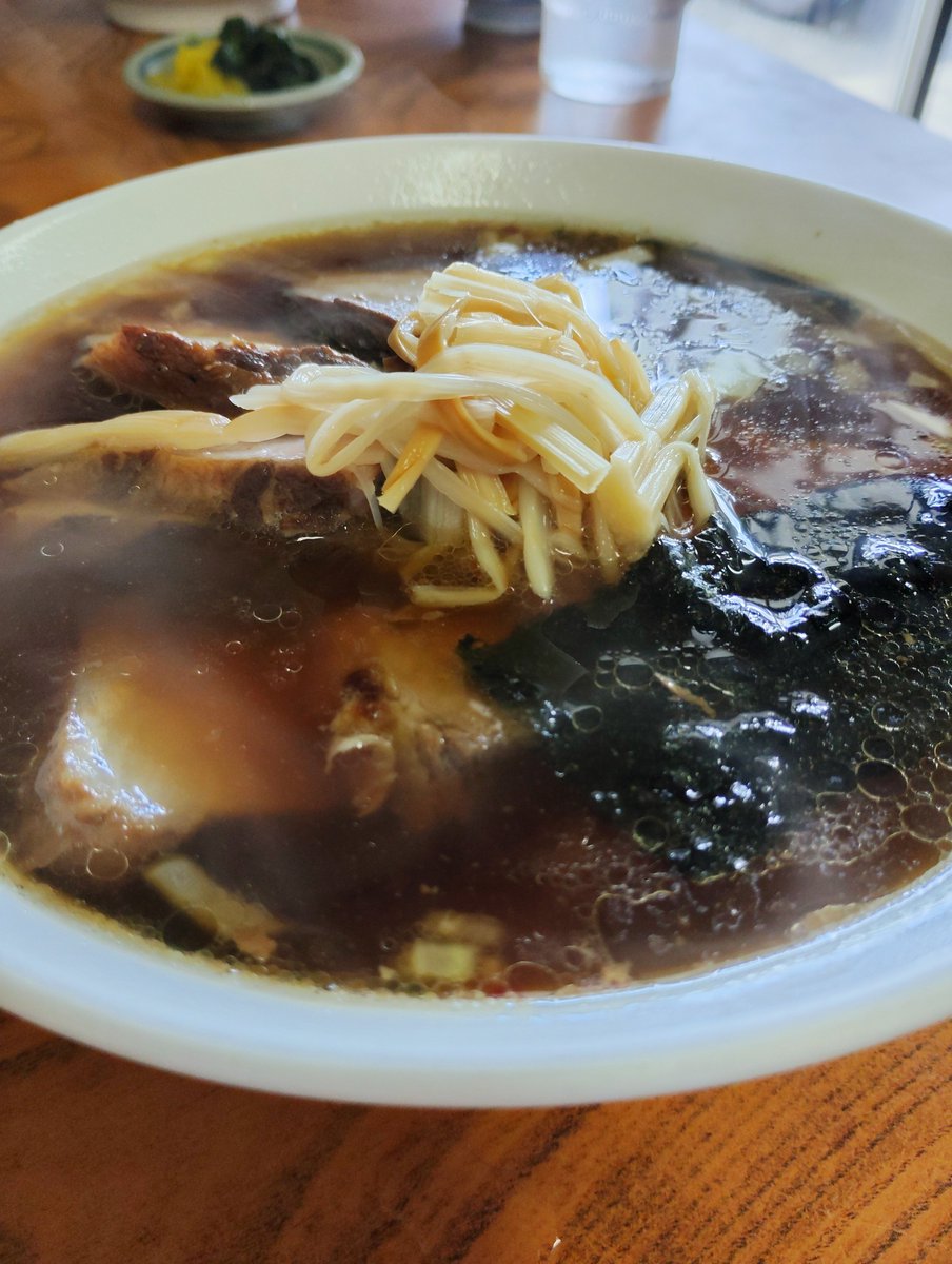 Na_Survival's tweet photo. 今日の出張メシ😋
チャーシューめん🍜

#らーめんとも
#袖ケ浦市 https://t.co/VEy0N0ZP9P