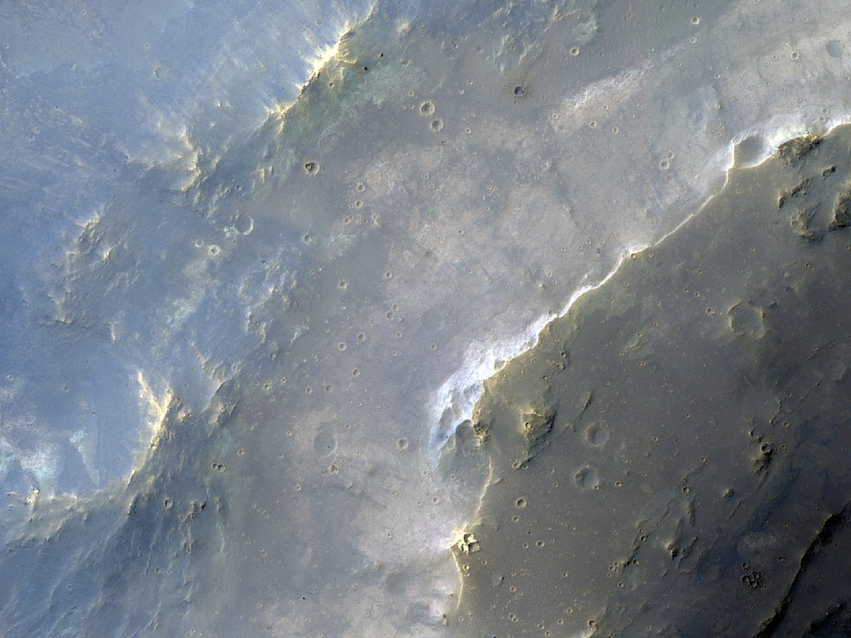 HiRISE tweet picture
