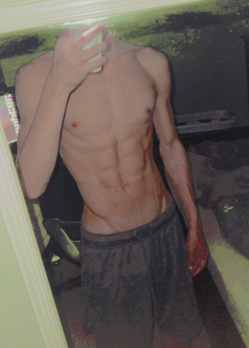 SMMYWNCHSTR83's tweet photo. ᅠ      
  
               ⠀⠀someone said, i should post more.
   
   ᅠ https://t.co/9MWz9hs3Sg
