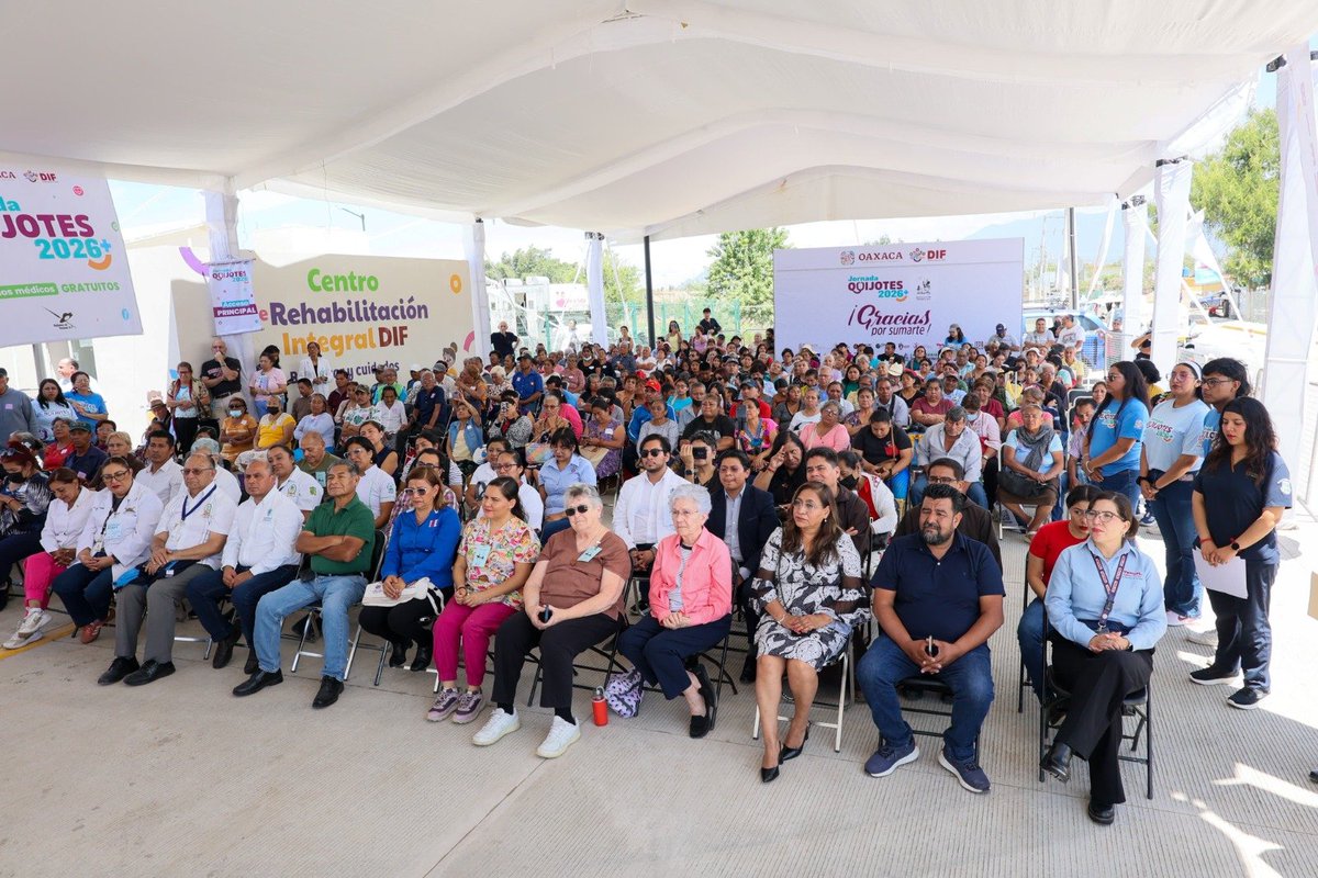 ContraProMx's tweet photo. 👀👁️ Ofreció Jornada Médica #Quijotes 2026 más de 17 mil servicios gratuitos en #Oaxaca
•Las personas accedieron a medicina interna, oftalmología, ginecología, mastografías, pediatría, medicina general, entre otros
Oaxaca de Juárez, Oax., 14 de septiembre de 2026.- Con éxito concluyó la Jornada Médica Quijotes 2026, que garantizó el acceso a la salud de la población al brindar atención médica gratuita a 3 mil 33 personas de 126 municipios de las ocho regiones de Oaxaca.
Durante esta jornada se brindaron 17 mil 185 servicios en distintas áreas como: medicina interna, oftalmología, odontología, terapia física, ginecología, mastografías, pediatría, nutrición, medicina general, ultrasonidos, estudios de laboratorio, por mencionar algunas.
Entre las atenciones con mayor demanda destacaron los servicios de oftalmología y odontología. Respecto a la primera, se brindaron 2 mil 127 consultas, además de 39 intervenciones quirúrgicas para la atención de cataratas, 23 cirugías láser y cuatro exéresis de pterigión.
Asimismo, se brindaron mil 390 atenciones odontológicas, que incluyeron 616 procedimientos dentales y la donación de 105 prótesis dentales.
La jornada fue posible gracias a la coordinación entre el Sistema DIF Oaxaca, Servicios de Salud de Oaxaca (SSO), Quijotes de San Antonio #Texas y Oaxaca, el Laboratorio San Francisco, Instituto Mexicano de Ciencias Médicas (Imedi) y el Colegio de Estudios Superiores y de Especialidades del Estado de Oaxaca (CESEEO).
Además de las universidades de la Sierra Sur (#Unsis); Autónoma Benito Juárez de Oaxaca (#UABJO); Regional del Sureste (#Urse) y #Anáhuac, además de voluntariado.
De esta manera, la suma de esfuerzos permitió acercar servicios especializados, fortaleciendo las acciones encaminadas al cuidado de la salud y bienestar de las familias oaxaqueñas.