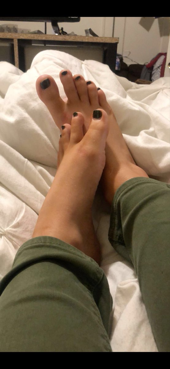 meant2bseen's tweet photo. For all the feet lovers coming to my page🫶🏼 here’s the first ones on me

#feet https://t.co/nTr648kbxS