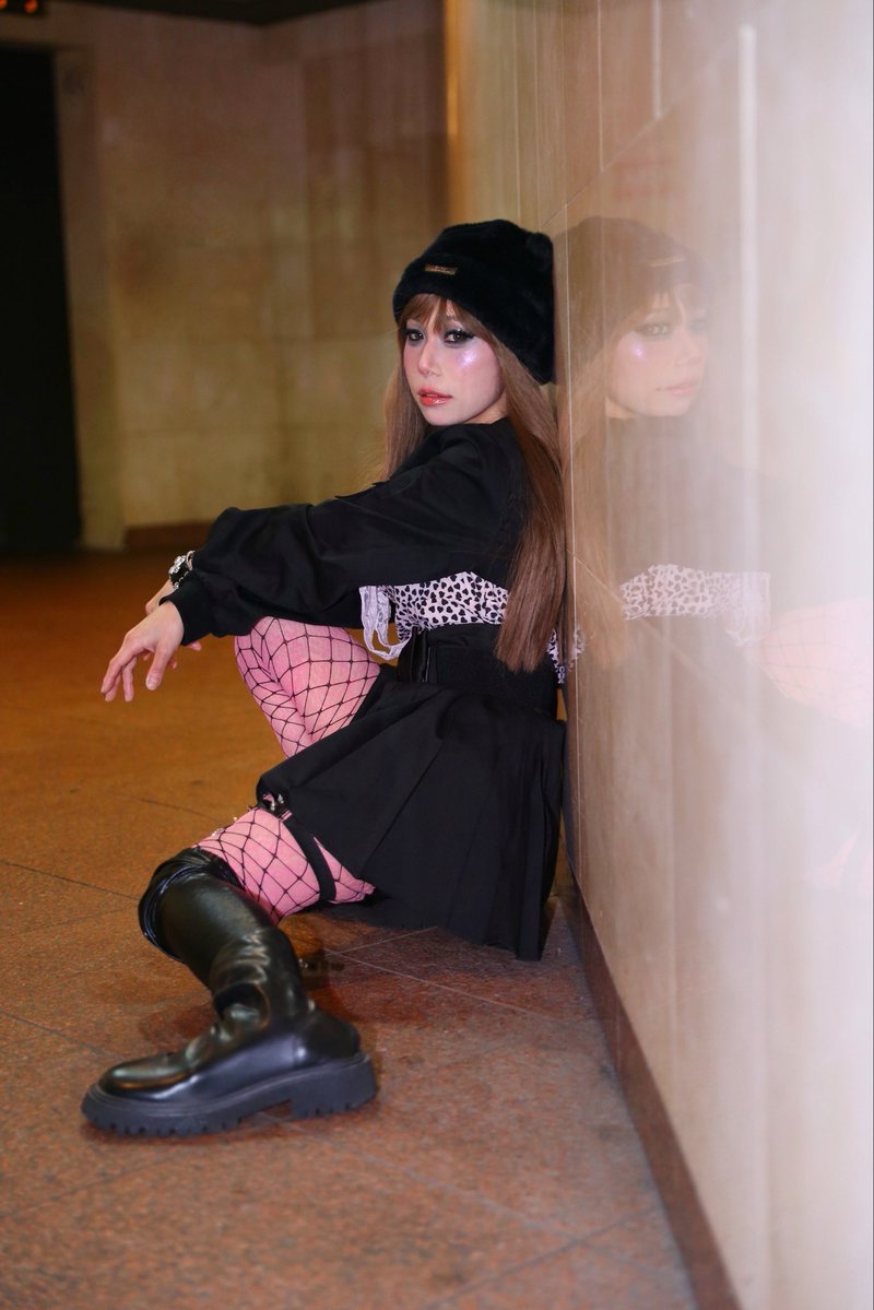 raar_arima's tweet photo. 海外コレクションでもメイク経験のあるゆう先生にメイクしてもらいました🖤🩷

グローバルなメイクをしてみたい方やEnglish Onlyのお客様にもおすすめです🥹

かわいくてかっこいいお気に入りの一枚が増えました😍😎✨

メイクゆう https://t.co/u5LQQqLuMW https://t.co/iMMX8FxB0W