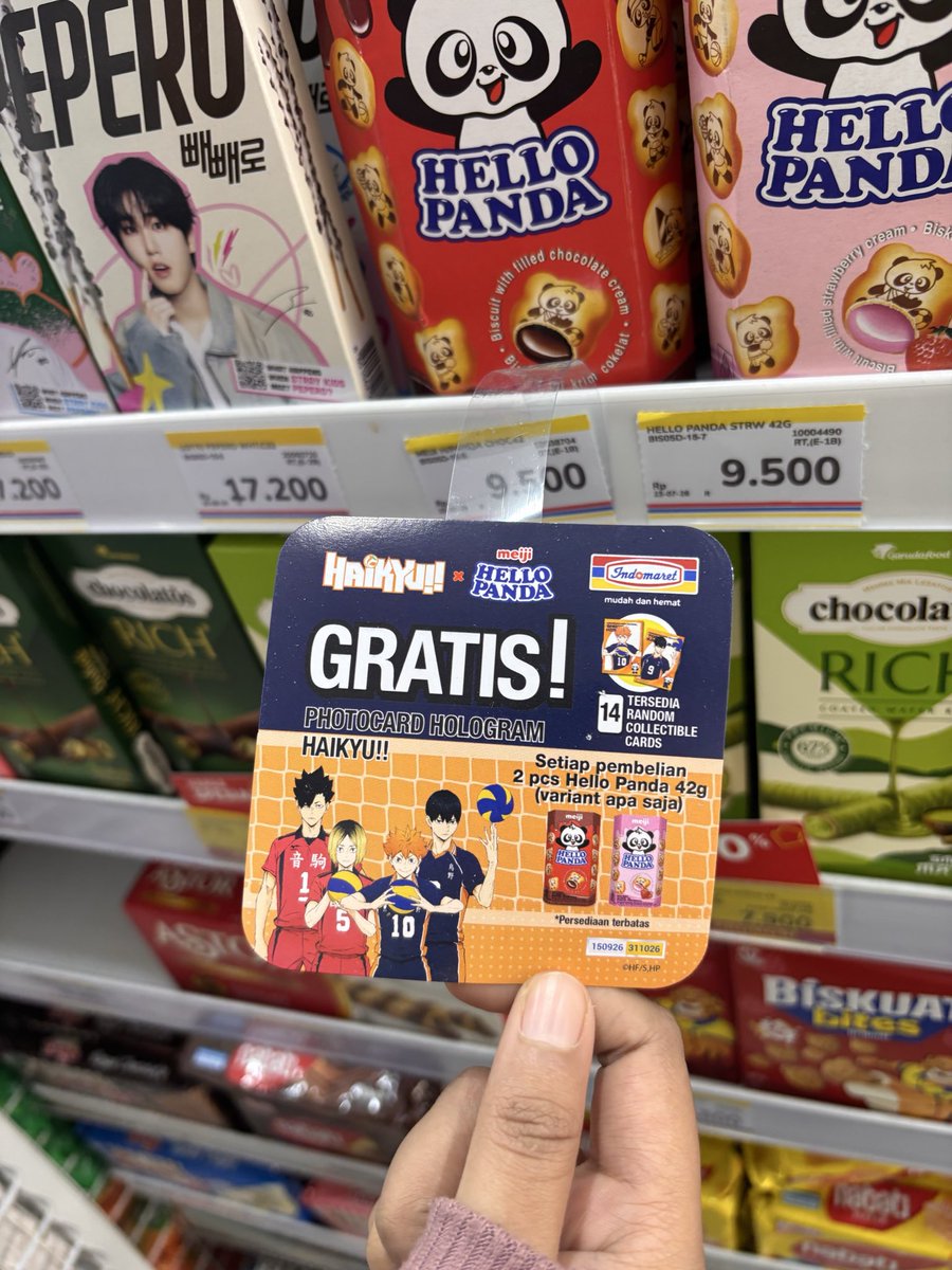 anyasplayground's tweet photo. Apa sih kocak? Sbnrnya Hello Panda Haikyu adanya dmn sih?? Ada woblernya tp tanya kasir ga ngerti apa2?!?? https://t.co/74TWBg7RYd