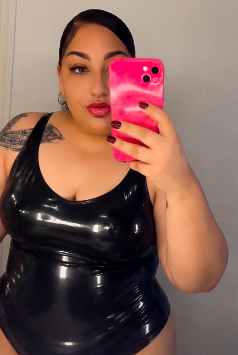 ReignOfNatalia's tweet photo. @NiteFlirt  will have you in a choke hold. 

I’m available for you cucks, sissys and subs who want to show me your ultimate shame and darkness. 

Call because you know damn well you need to  

https://t.co/4JTSPfy2Qv https://t.co/09dBjS19PH
