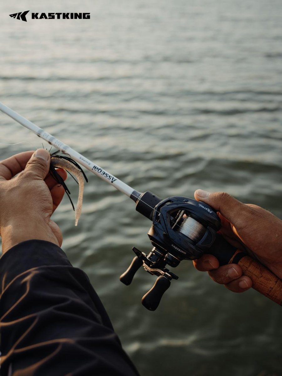 Kastking_jp's tweet photo. 🎣1.95gの極低慣性スプール。
Kestrel Ultimateは、第3世代FeatherSpoolを搭載。
極低慣性設計により、軽量ルアーでも素早く立ち上がり、よりスムーズなキャストへ。
Kestrel Ultimate、試してみたいですか?👇
#KastKing #KastKingJapan #カストキング #KestrelUltimate #BFS https://t.co/wpNjKWLrr8