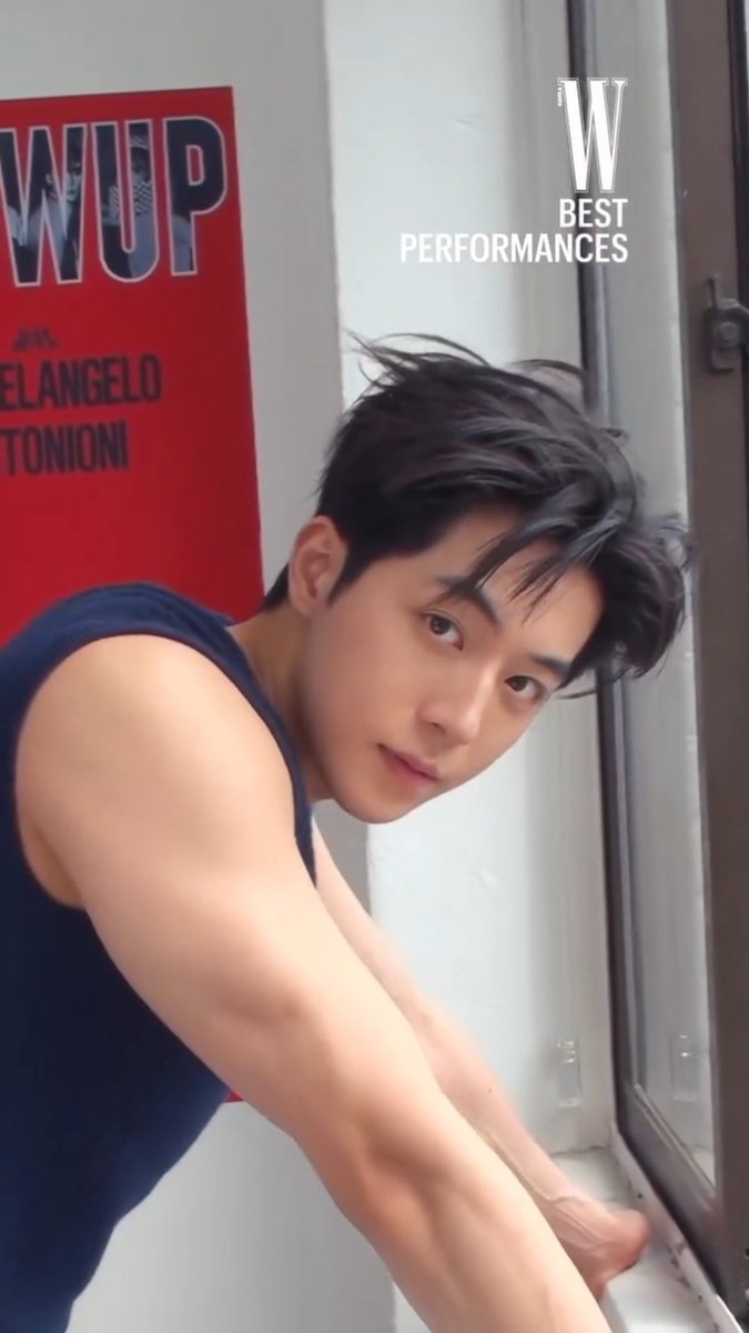 xxophii's tweet photo. Man tu bicep gede banget : 33333 https://t.co/3s8PBUorSE