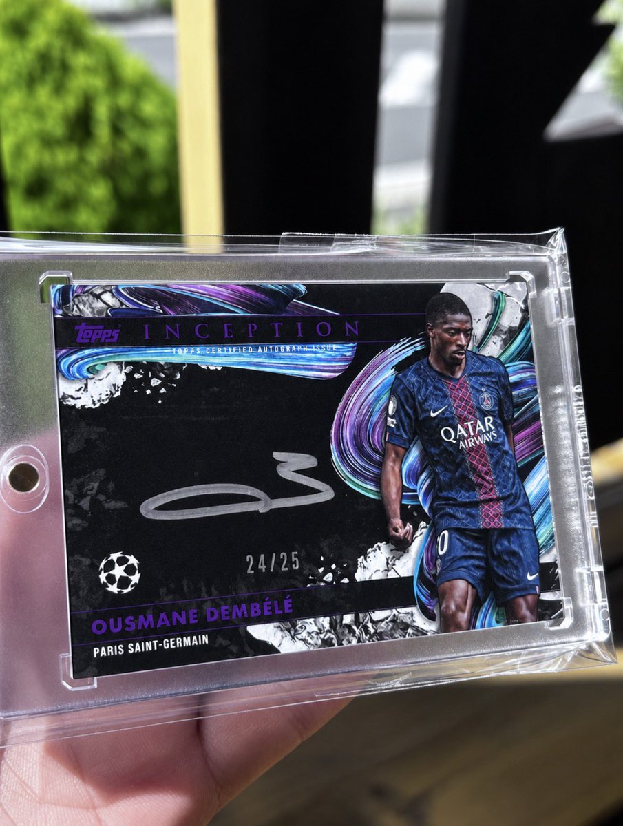 tafootafoo's tweet photo. 初Card Hobby購入品は、Topps Inception デンベレのシルバーインクオート。

タイミング的に他の小シリも狙えたけど、紫パラが一番カードとマッチしてたので/25シリに(1/1もあったが流石に高すぎた)

なんだかんだ今のPSGでは、デンベレが好きな選手だし満足。
自分と同い年なのもあって応援してる。 https://t.co/uv3OT1FzsF