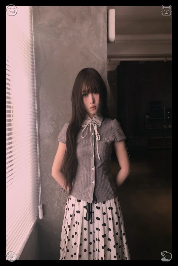 ai_____0314's tweet photo. 📚Remain authentic to yourself. As the Ferris wheel descended to the ground, the door swung open with a creak, and Mia stepped out, her thoughts swirling and her heart resolved to locate the Ferris wheel's key, destroy it, and liberate Eliza. https://t.co/Je75FDa2J9