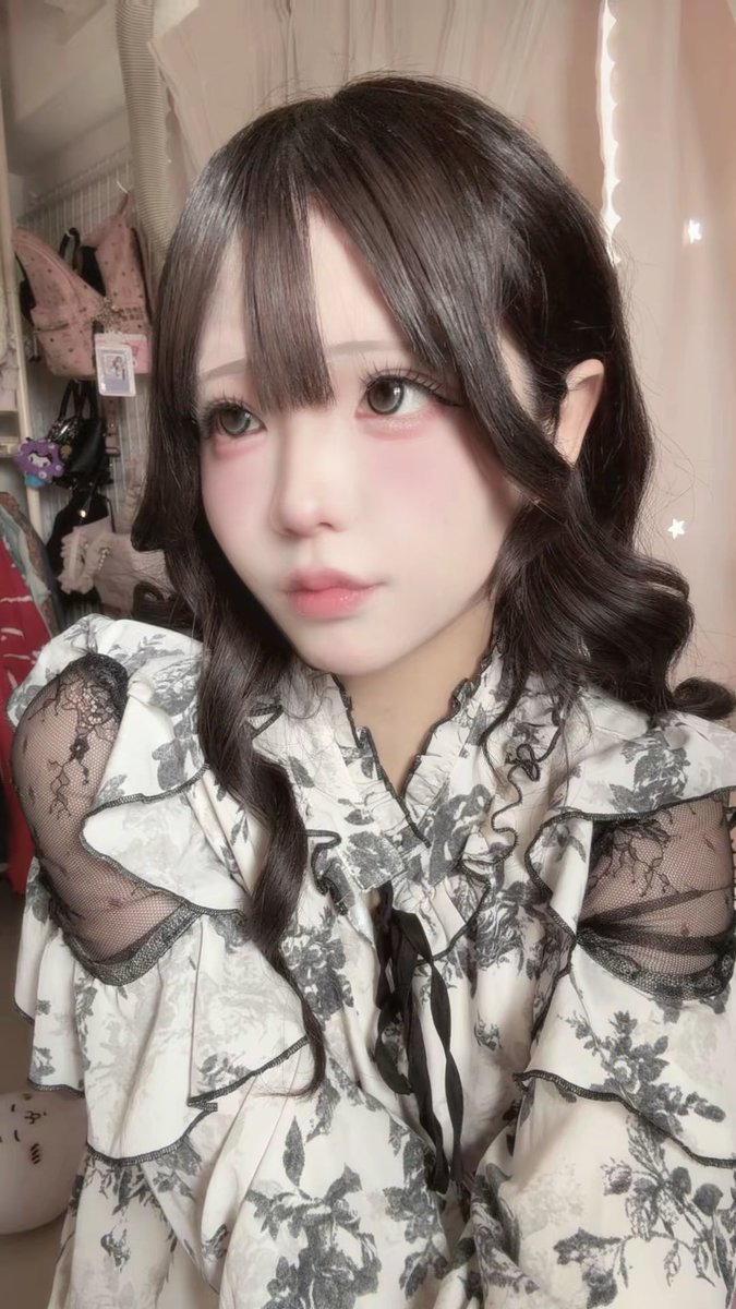yunochi_01_n's tweet photo. 無(理しすぎている)加工 https://t.co/yq41hmDhBh