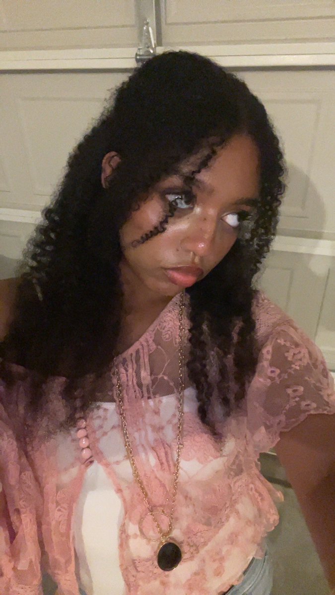 ariheartts's tweet photo. face revving for exposure therapy and cause I wanted to post smth and it was my birthday today https://t.co/fjqtzwQkuU
