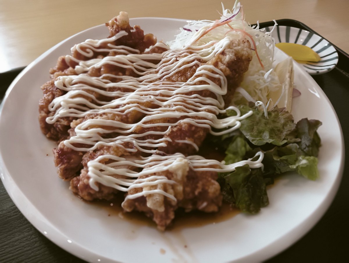 Autogarage304's tweet photo. 車ネタではありませんが、地元の五百川食堂が惜しくも今月末閉店とのことで、人気のチキン南蛮定食を頂いてきました！
とっても美味しいこの味が食べれなくなるのは悲しいです😭 https://t.co/gQCukPtk77
