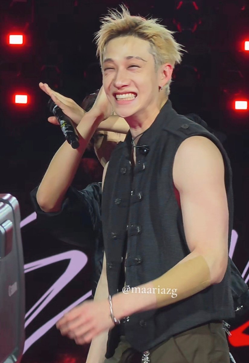 ardie_gnab's tweet photo. His smile gets me worse than his abs

#bangchan #straykids https://t.co/ONWvXEpgWx
