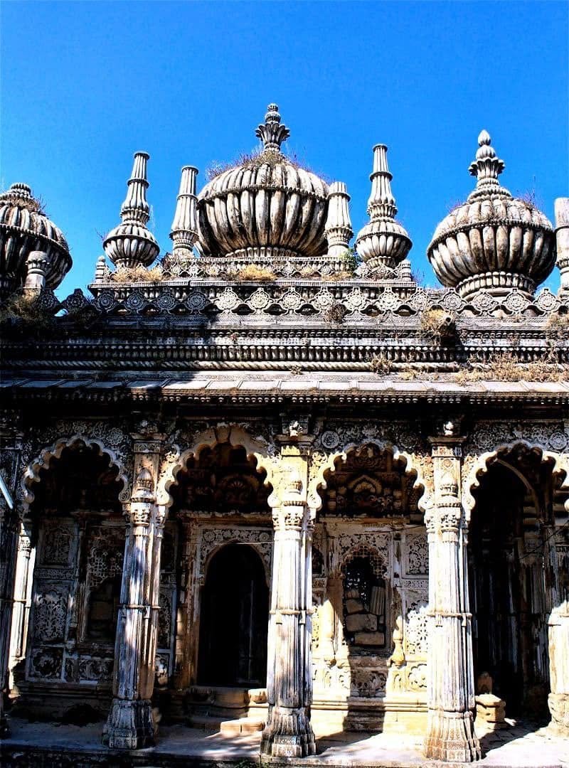 andreas_nigbur's tweet photo. Junagadh and Mount Girnar are the sacred places of Gujarat. Which are called tombs, mausoleums, and temples in India. https://t.co/is2nb2FGaG