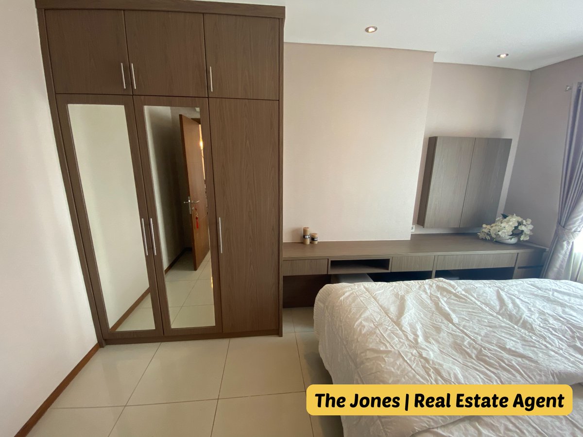 thejonesreal's tweet photo. Thamrin Executive Apartment for Rent in Central Jakarta Near Grand Indonesia - 1 Bedroom Fully Furnished &amp; Good View
Tower / Floor / View: High Floor / City View
Size: 42 m2
Bedroom: 1
Bathroom: 1
Condition: Fully Furnished &amp; Good Unit
id.0038 https://t.co/2q7yUV0JWY