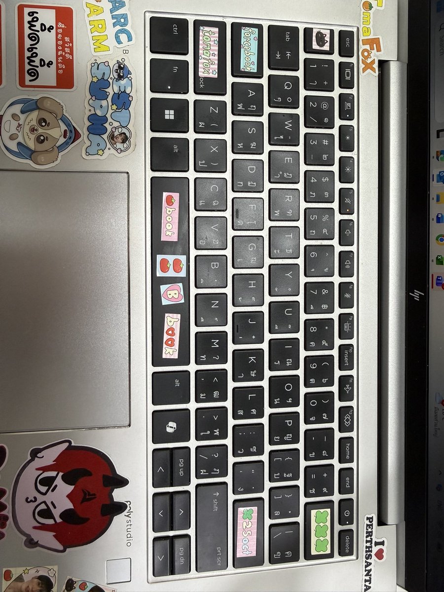 Kalewrp's tweet photo. เอา กอว มาแปะๆ แบบนี้ก็น่ารักดีนี่นา https://t.co/V4awfxat5r