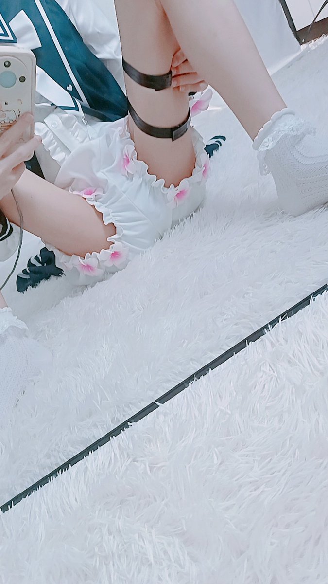 vonshangruo's tweet photo. （受到怀疑了……!)
（我把话题搞乱了……!)
（被骂了………!)
（被骂的好惨……!)
（糟糕，一时冲动说错话了……!)
（被当成是荒谬的猜测了……!)
（大家好像都没兴趣………!)
（怪到我头上来了……!)
（再出错我就只能好好看好好学了……!)
#男娘 #可爱的男孩子 #cospaly  #樱羽艾玛 https://t.co/5jPFeob84L
