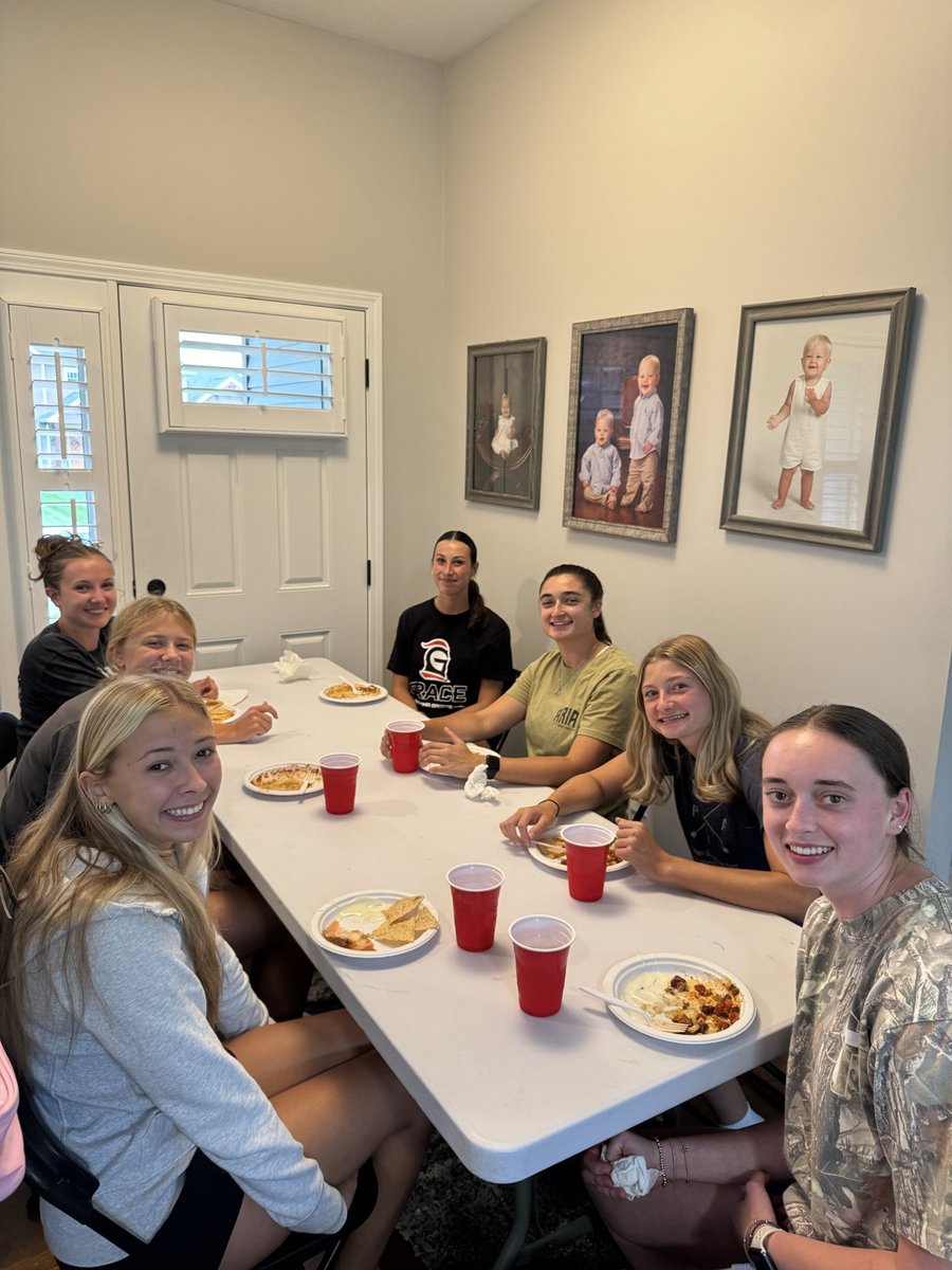 gracecollegewbb's tweet photo. First Dinner &amp; Devo of the year this past Sunday afternoon! 

Always a great time at Coach’s house for some food &amp; fellowship! https://t.co/4pWgqSzmz6