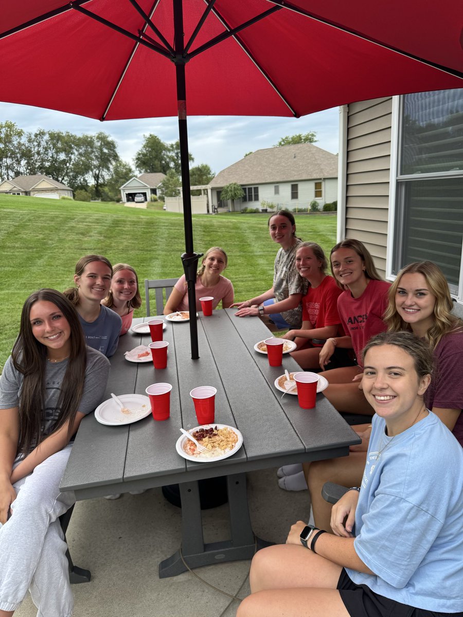 gracecollegewbb's tweet photo. First Dinner &amp; Devo of the year this past Sunday afternoon! 

Always a great time at Coach’s house for some food &amp; fellowship! https://t.co/4pWgqSzmz6