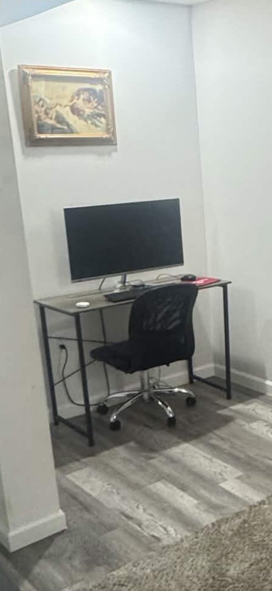 hurtmysoull's tweet photo. The throne. https://t.co/hCnxUX1Pdy