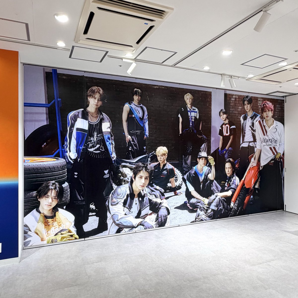 SHIBUYA109NET's tweet photo. ／
⋆˙⟡💙INI LIMITED STORE -ANTHEM-
                                                      OPEN🧡⋆˙⟡ 
＼
           
INI 9TH SINGLE 『ANTHEM』のリリースを記念したポップアップストアがSHIBUYA109でオープン.ᐟ.ᐟ💫

LIMITED STORE限定で3形態セットご購入ごとにトレーディングカード(全11種/ランダム)を1枚プレゼント🎁🎵

ぜひチェックしてみてね🏍️➰⋆꙳

✔︎︎︎︎ SHIBUYA109渋谷店 8F DISP!!!
✔︎︎︎︎ 9/15(火)〜9/20(日)

※全日程事前予約制となります。
※商業施設敷地内でのトレーディング行為は一切禁止とさせていただきます。

詳しくはこちら🔗
https://t.co/P1xXuMWcJ5…

@official__INI 
#INI #INI_ANTHEM #INI_YKWTD