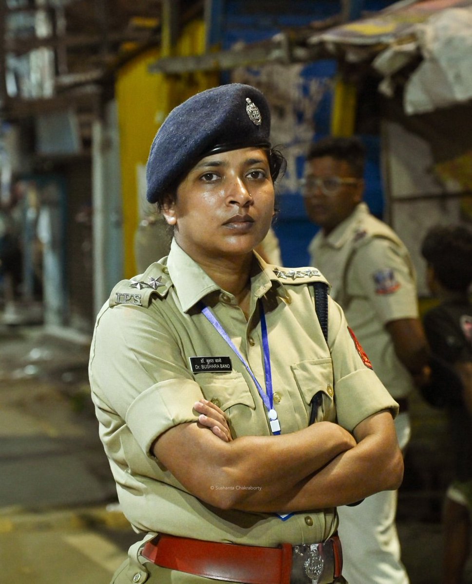 zoo_bear's tweet photo. The day Sudarshan News channel and the RW targeted IPS Bushra Bano with 'UPSC Jihad' for using  “Assalamalaikum “ &amp; “JazakAllah”, The next day she was Transferred. https://t.co/vgPkx23lrw