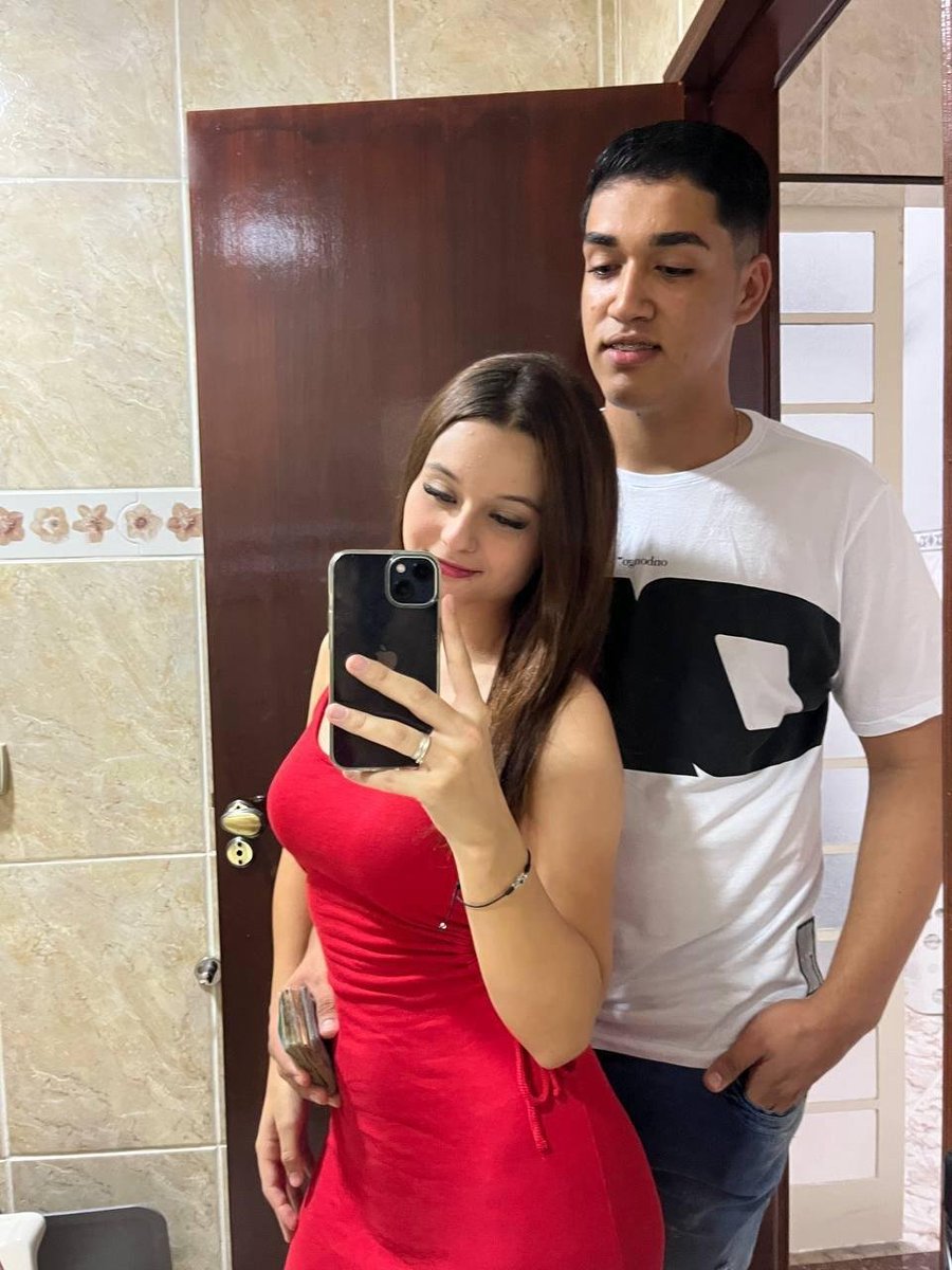 privflixv's tweet photo. 🚨 ALERTA
Vazou a foda completa com o namorado 🔥
Ela gemendo alto, pedindo mais e filmando tudo 😈

Link nos comentários 

#ClubeVazados #Famosos #Vazou #Vazados #FodaComNamorado #Amadora https://t.co/ymoLz7Q4v0