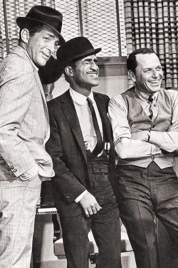_ddoor_knobb_'s tweet photo. Howdy lads just watched "Robin and The 7 Hoods" a film I was really hyped to watch. Unfortunately it was pretty mid, with the exception of the music. 
I do love Sinatra!

Click the link to see my rather critical review on Letterboxd!
https://t.co/5D6wMEqMEZ

#MovieReview #filmtw https://t.co/TrRDym1iHd