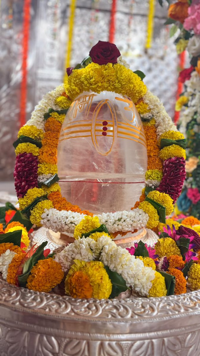 bageshwardham's tweet photo. श्री बागेश्वर बाला जी सरकार के दिव्य दर्शन…
श्री ब���गेश्वर बालाजी सनातन मठ मुंबई (महाराष्ट्र)
15-09-2026 (मंगलवार)
#bageshwardhamsarkar
#mumbai
#divyadarshan
#maharashtra
#balaji https://t.co/WC09OlXzSJ